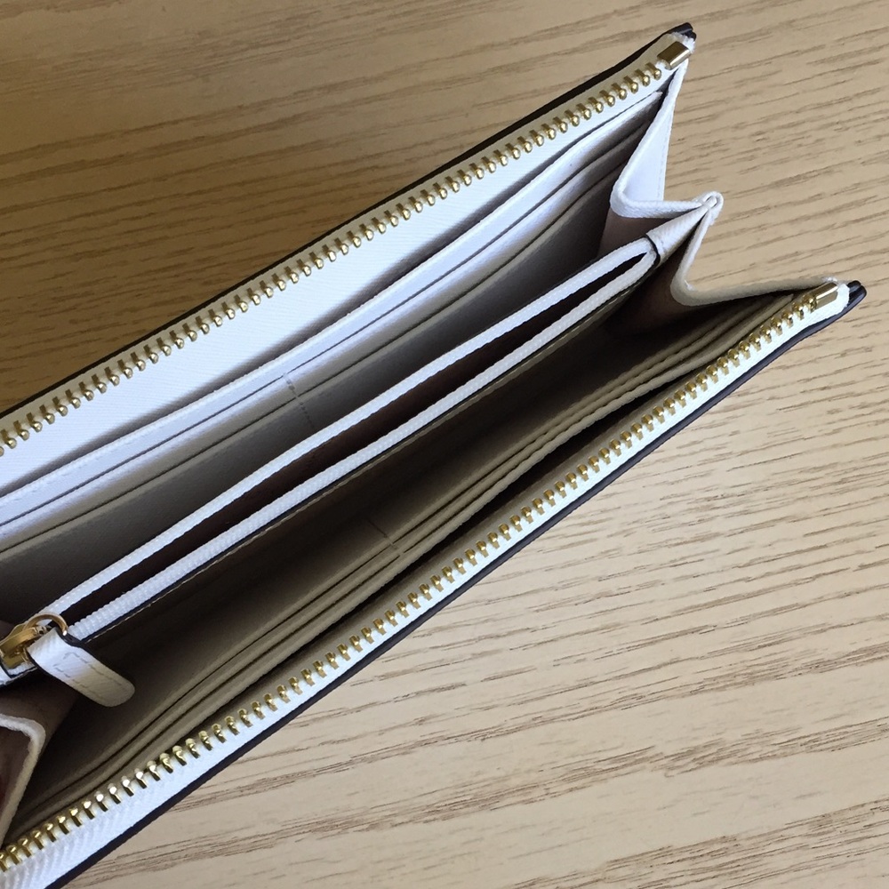 Michael Kors Optic White Leather Wallet - Picture 5 of 7